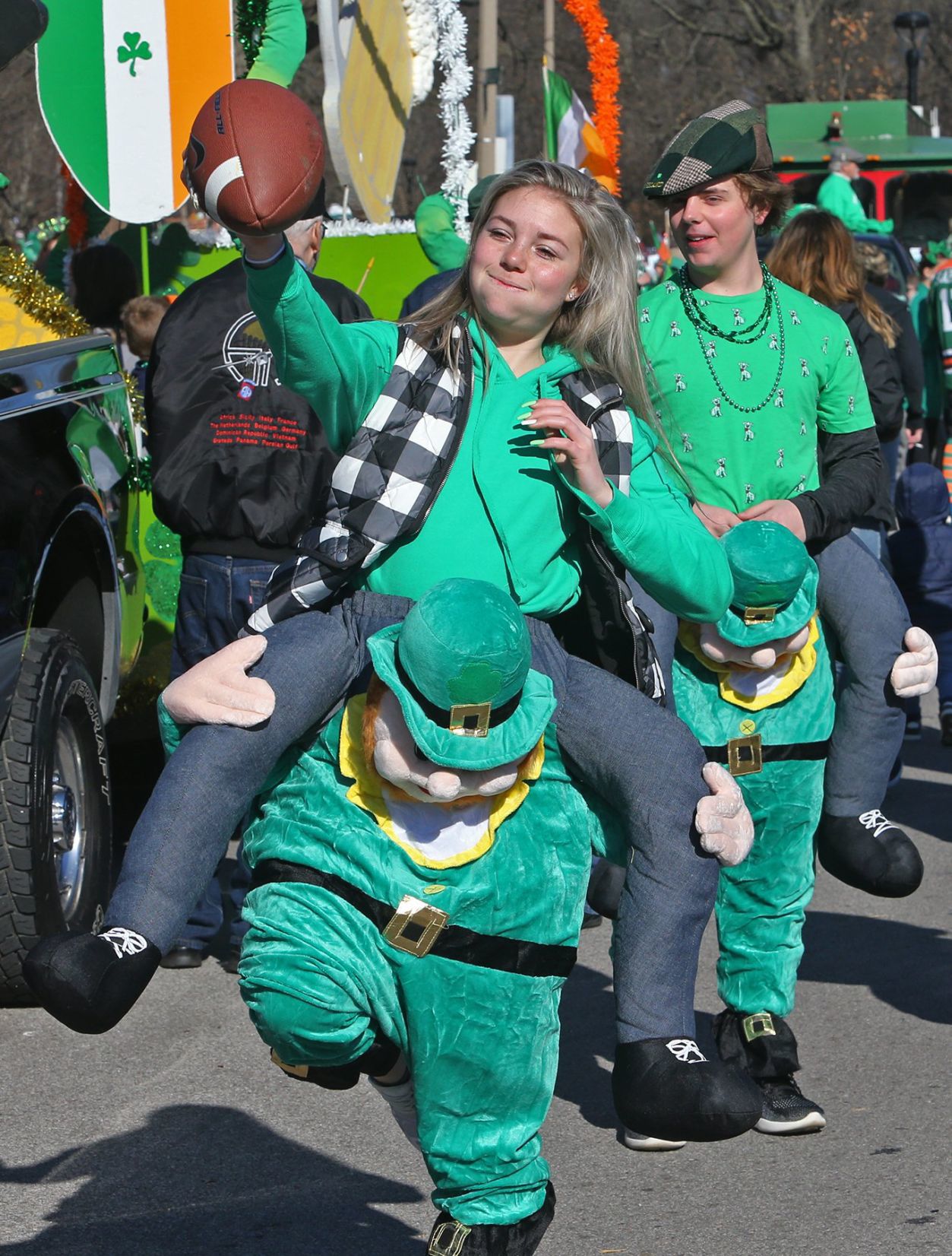 Dogtown draws thousands to St. Patrick's Day Parade